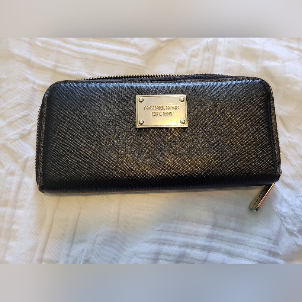 Michael Kors wallet